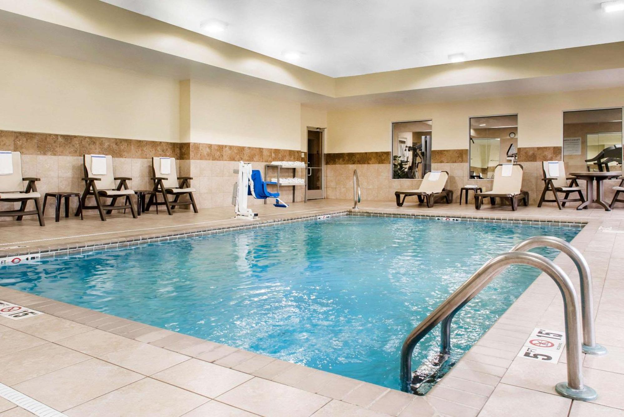 Comfort Inn & Suites Porter Near Indiana Dunes Buitenkant foto