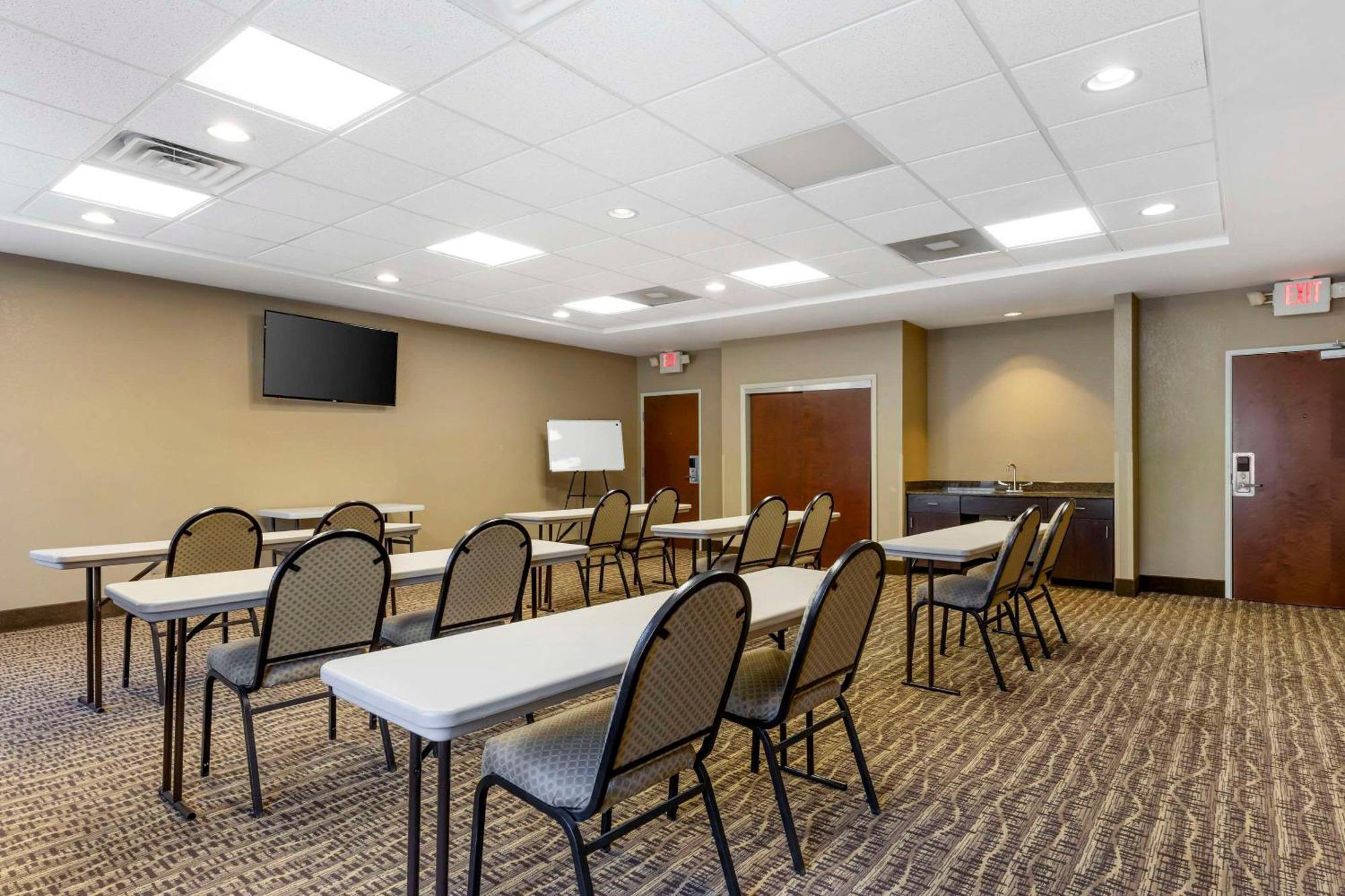 Comfort Inn & Suites Porter Near Indiana Dunes Buitenkant foto
